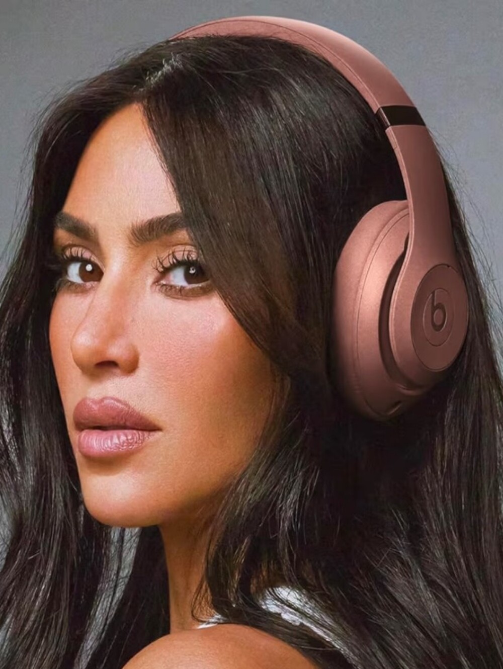 Beats by Kim Kardashian EARTH New In Original Box